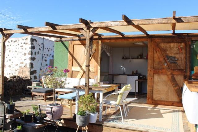 Апартаменты Micro House Ла-Олива Экстерьер фото